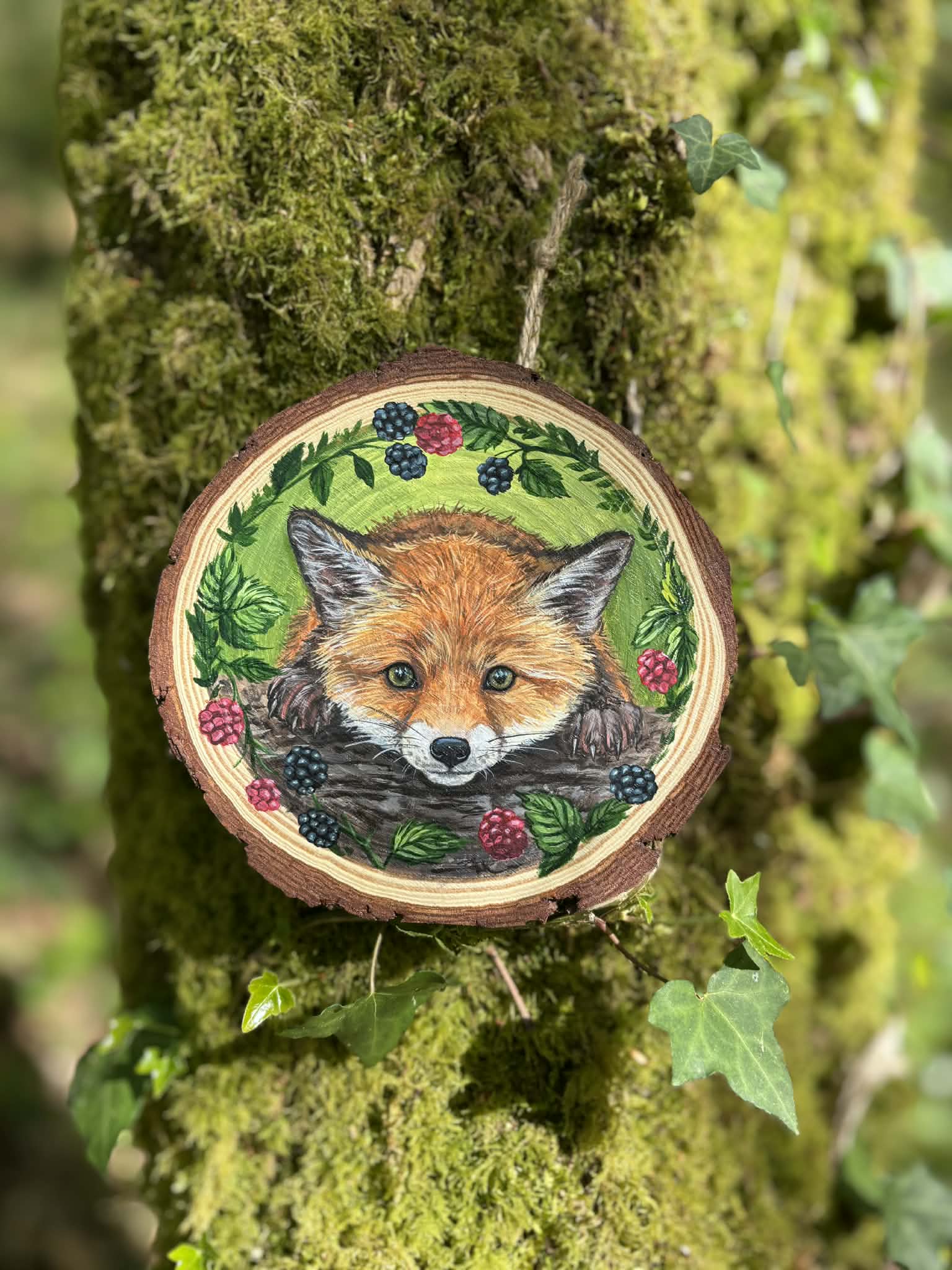 " Sous les ronces " - peinture rondin bois 15 cm