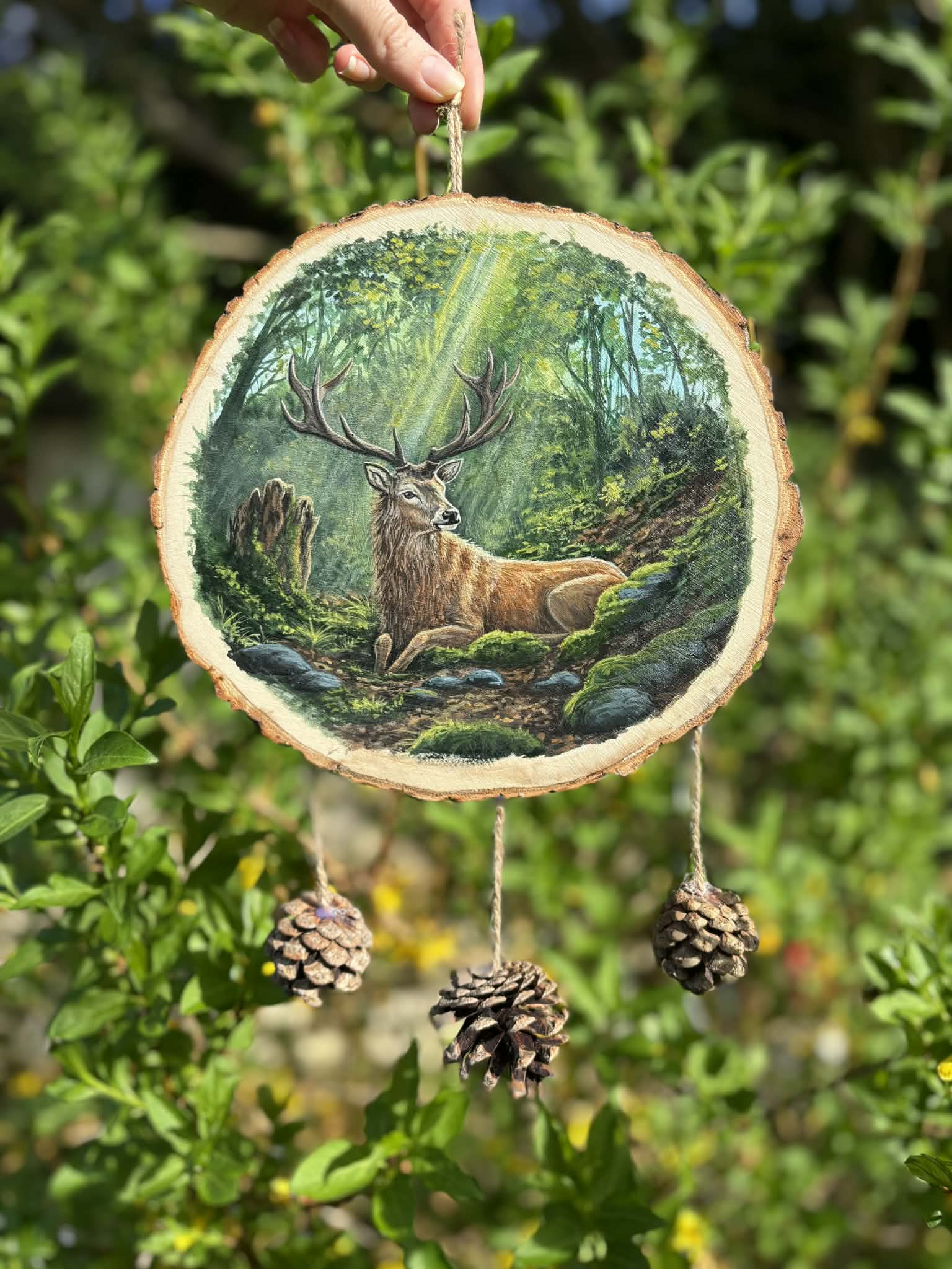 " Sous la canopée " - peinture sur rondin de bois 20 cm